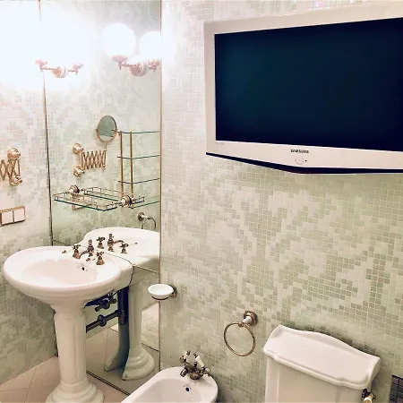 Royal Two Bedroom With Terrace & Jacuzzi