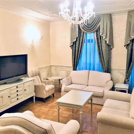 Royal Two Bedroom With Terrace & Jacuzzi Riga